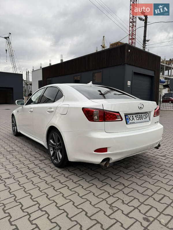 Седан Lexus IS 2012 в Киеве