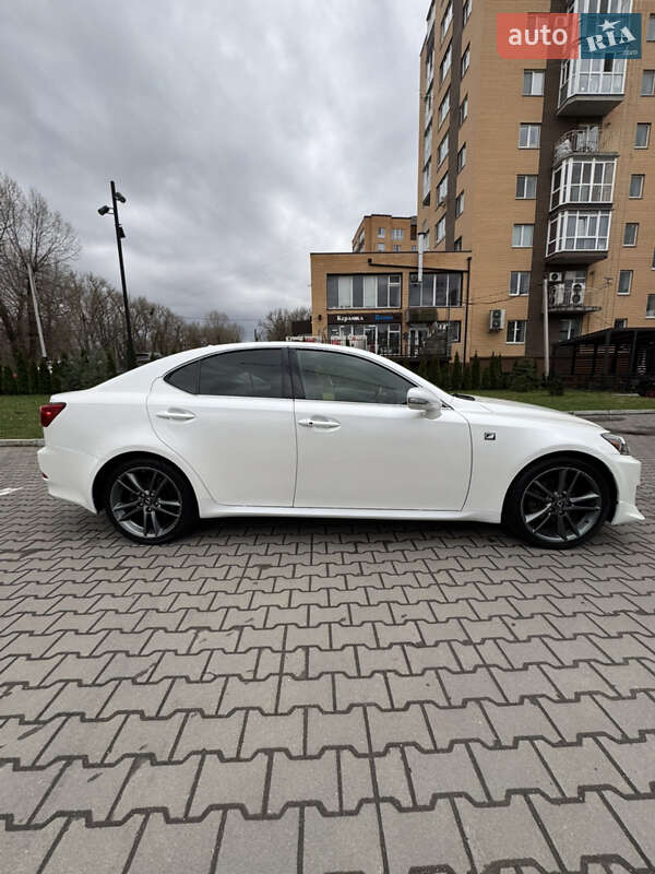 Седан Lexus IS 2012 в Киеве