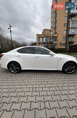 Седан Lexus IS 2012 в 
