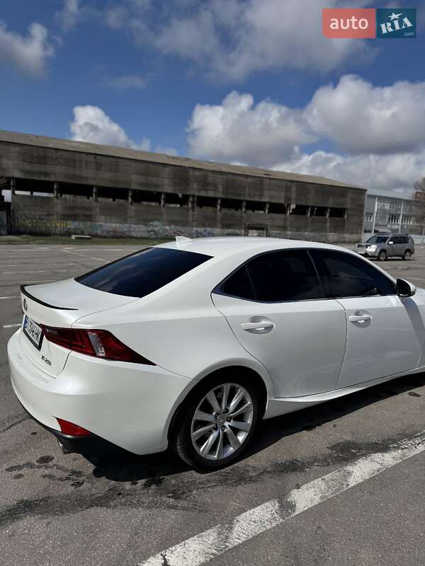 Седан Lexus IS 2013 в Полтаві
