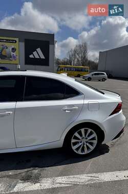 Седан Lexus IS 2013 в 