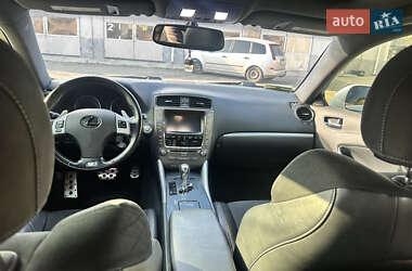 Седан Lexus IS 2012 в 