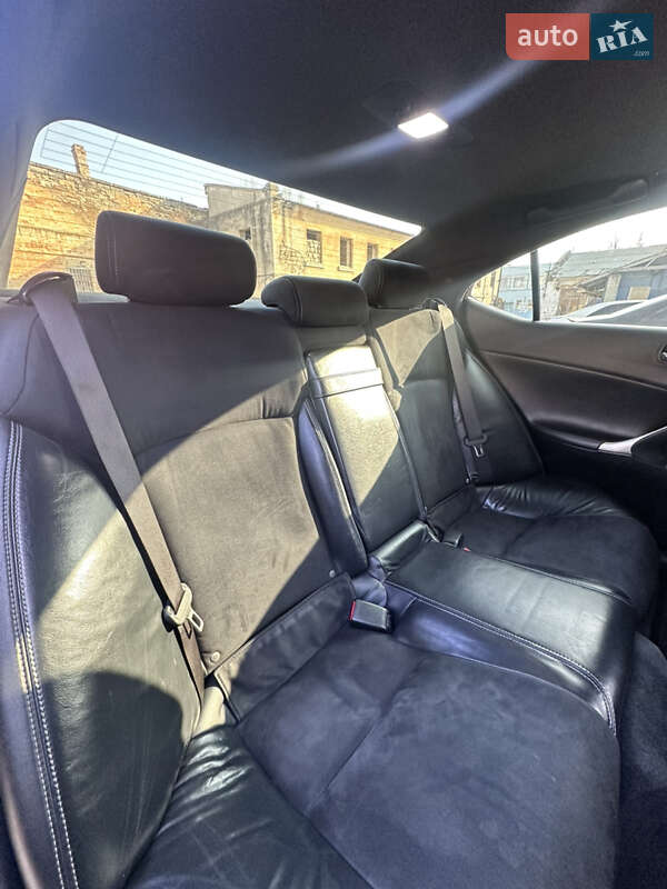 Седан Lexus IS 2012 в Одесі
