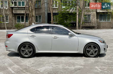 Седан Lexus IS 2011 в 