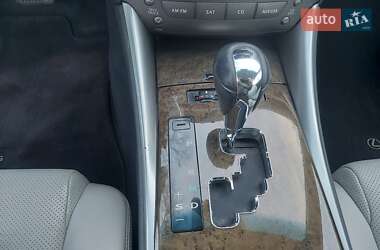 Кабріолет Lexus IS 2011 в 