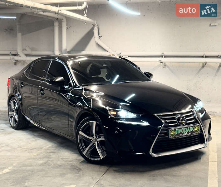 Lexus IS 2016
