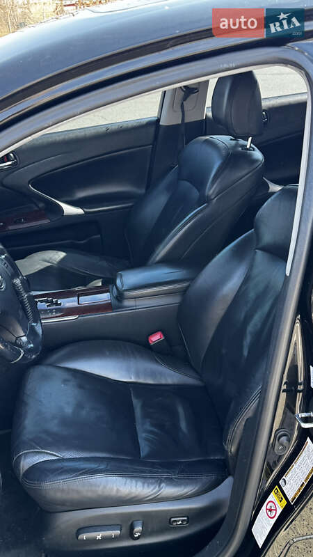Седан Lexus IS 2007 в Києві