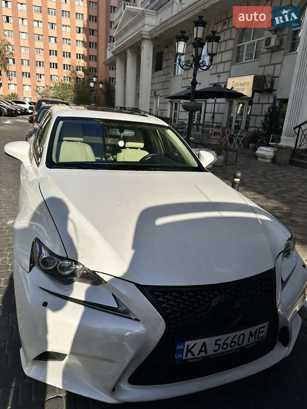Lexus IS 2014