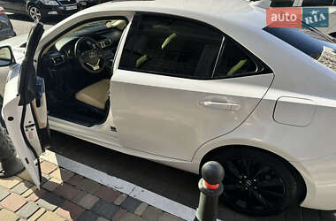 Седан Lexus IS 2014 в 