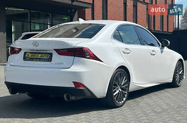 Седан Lexus IS 2014 в 