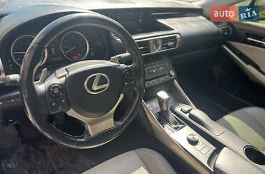 Седан Lexus IS 2014 в 