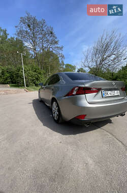 Седан Lexus IS 2014 в 