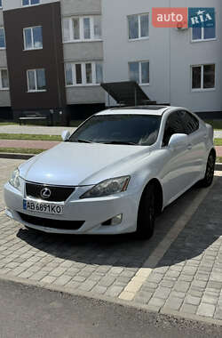 Седан Lexus IS 2006 в 