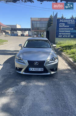 Седан Lexus IS 2015 в Черкасах