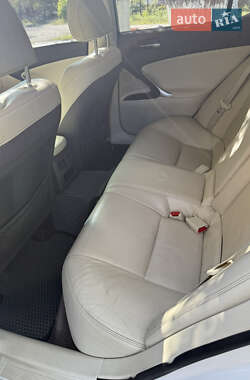 Седан Lexus IS 2011 в 