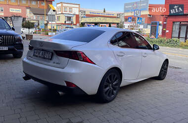 Седан Lexus IS 2013 в 
