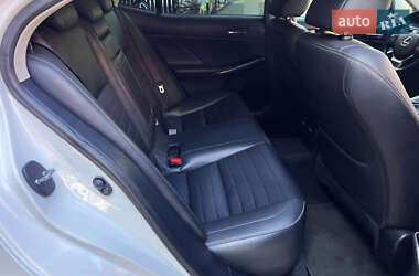 Седан Lexus IS 2013 в 