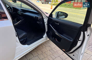 Седан Lexus IS 2013 в 