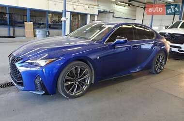 Lexus IS 2022