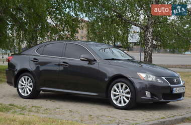 Седан Lexus IS 2010 в 