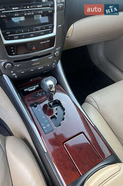 Седан Lexus IS 2006 в 