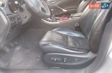 Седан Lexus IS 2005 в 