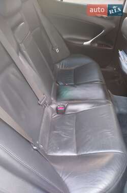 Седан Lexus IS 2005 в 