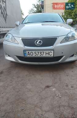 Седан Lexus IS 2005 в 