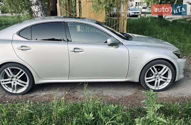 Седан Lexus IS 2005 в 