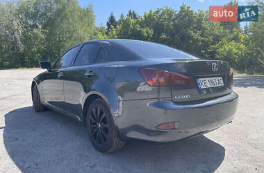 Седан Lexus IS 2005 в 