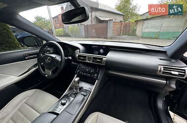 Седан Lexus IS 2013 в 