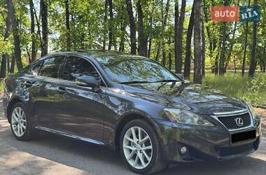 Седан Lexus IS 2012 в 