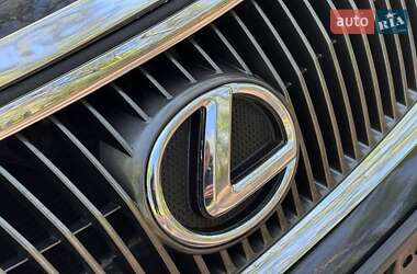 Седан Lexus IS 2012 в 
