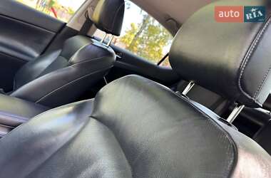 Седан Lexus IS 2012 в 