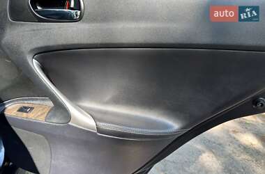 Седан Lexus IS 2012 в 
