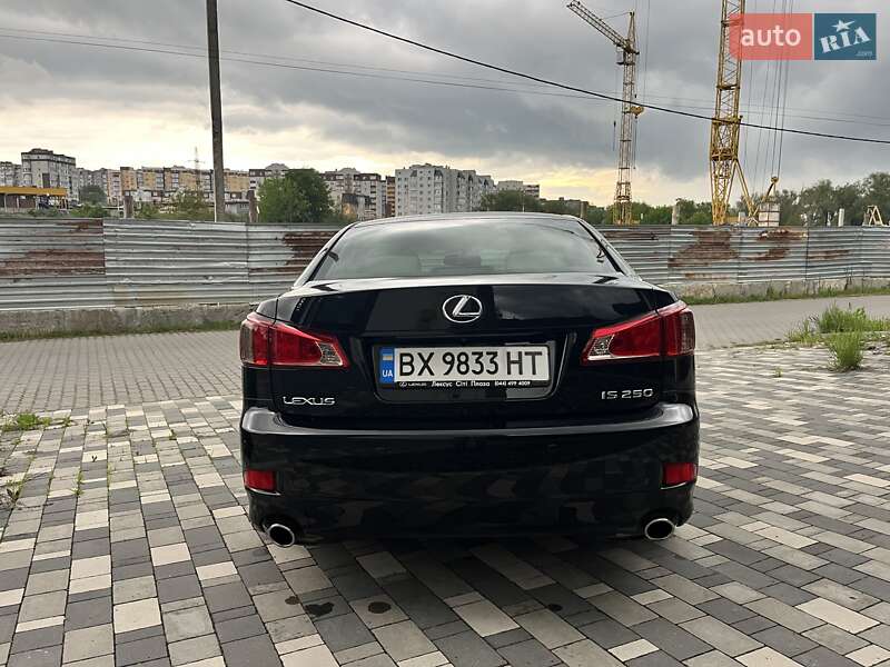 Седан Lexus IS 2011 в Хмельницком
