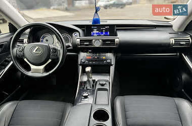Седан Lexus IS 2014 в 