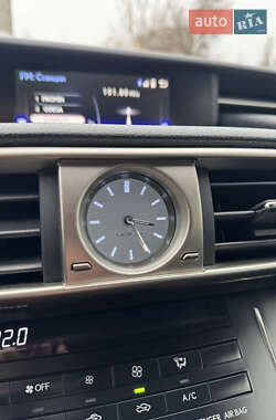 Седан Lexus IS 2014 в 
