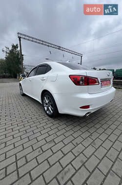 Седан Lexus IS 2012 в 