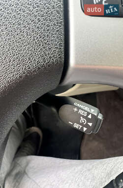 Седан Lexus IS 2012 в 