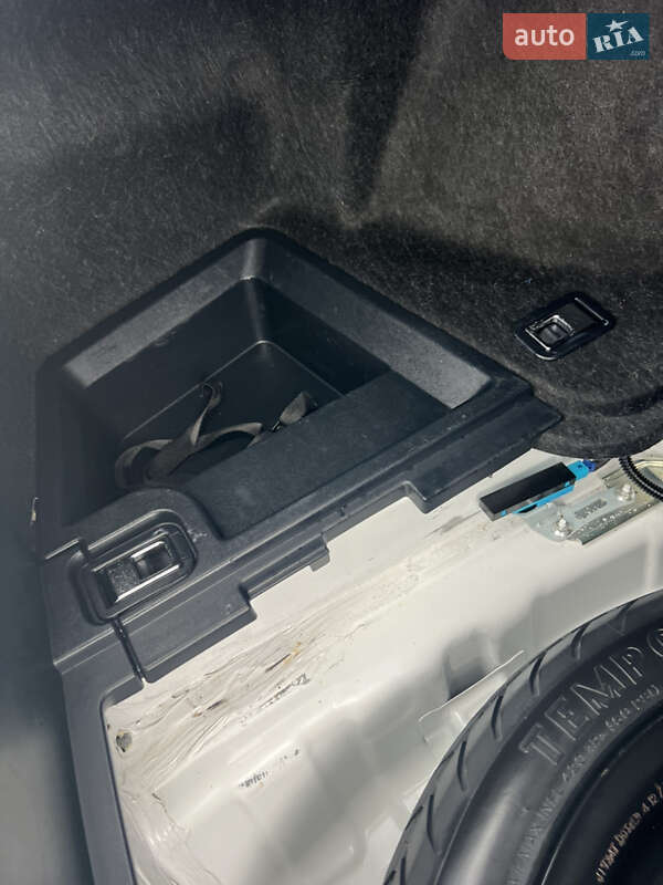 Седан Lexus IS 2012 в Дубно