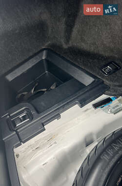 Седан Lexus IS 2012 в 
