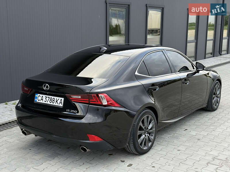 Седан Lexus IS 2014 в Тернополе