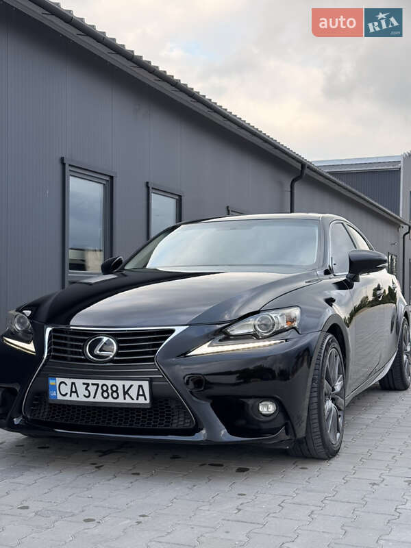 Седан Lexus IS 2014 в Тернополе