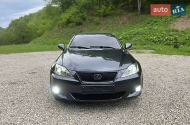 Седан Lexus IS 2006 в Буковеле