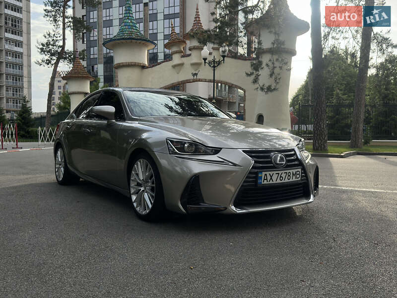 Седан Lexus IS 2017 в Харкові