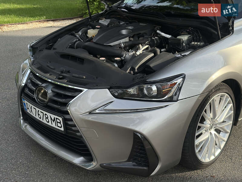 Седан Lexus IS 2017 в Харкові