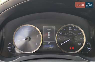 Седан Lexus IS 2017 в 