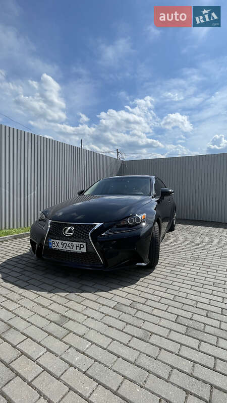Седан Lexus IS 2014 в Хмельницком
