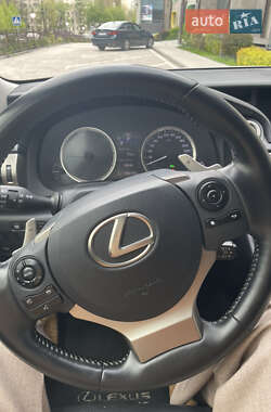 Седан Lexus IS 2013 в 